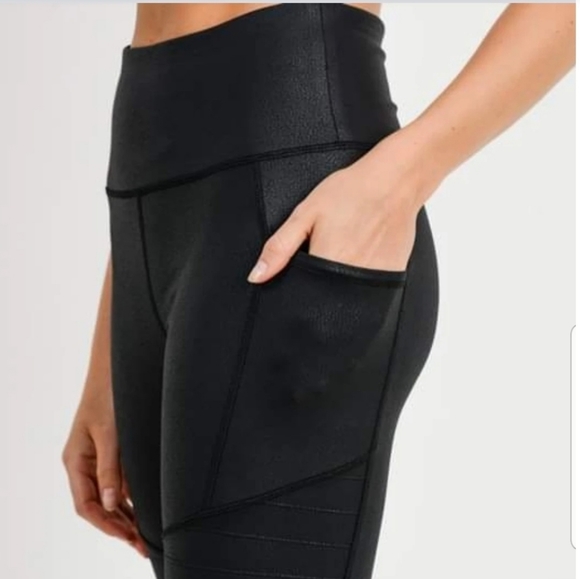 Faux leather moto leggings - Picture 2 of 4